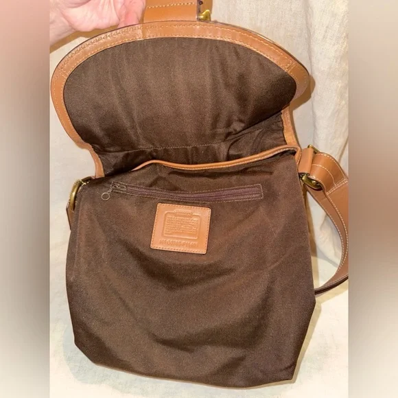 Vintage Coach Signature Soho Crossbody Buckle Suede Studded Bag & Wristlet - Picture 8 of 12